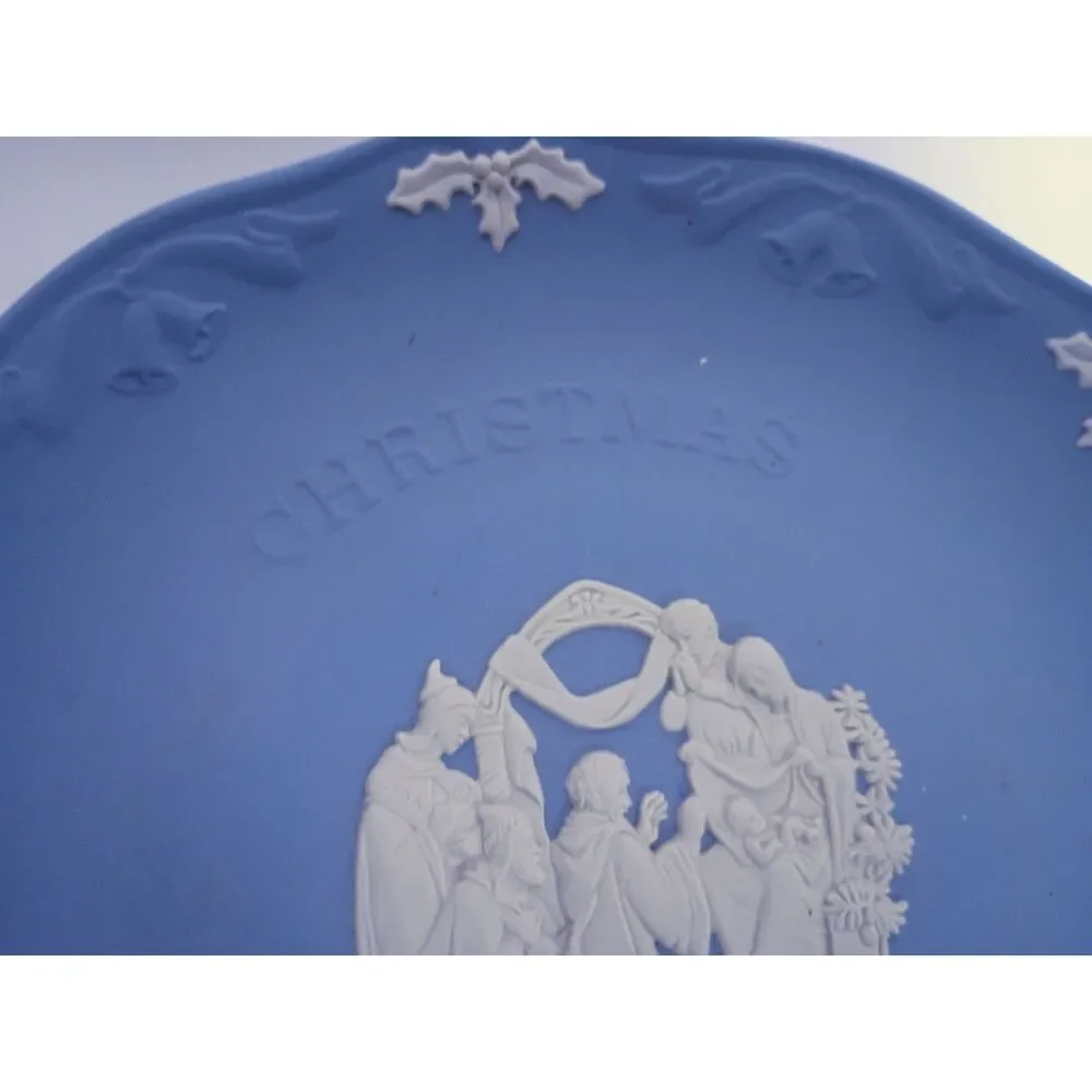 Vintage 1994 Wedgwood Blue Jasperware Christmas Plate 